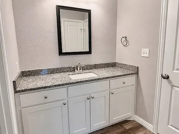 2109 Bluebonnet Ave — Photo 10