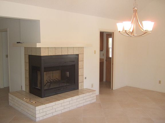 2nd image of 1817 N Kansas St