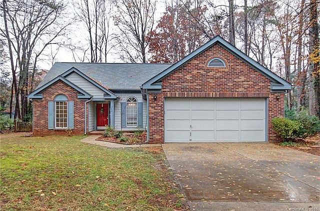 1st image of 202 Aurora Ln #38