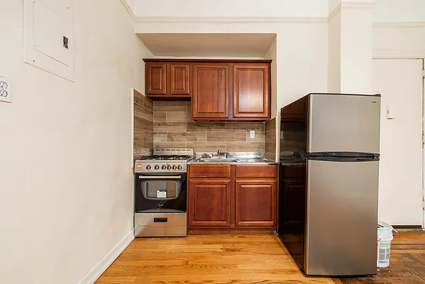 Rented by Joel Scharf, LREB | media 17