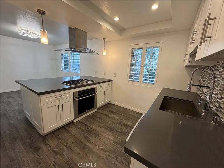 18333 Hatteras St #62 — Photo 12