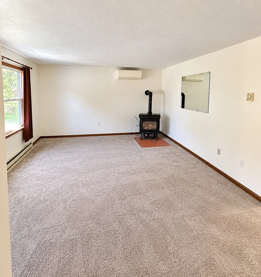 3 bed, 1600 sqft, $1,650 — Photo 4