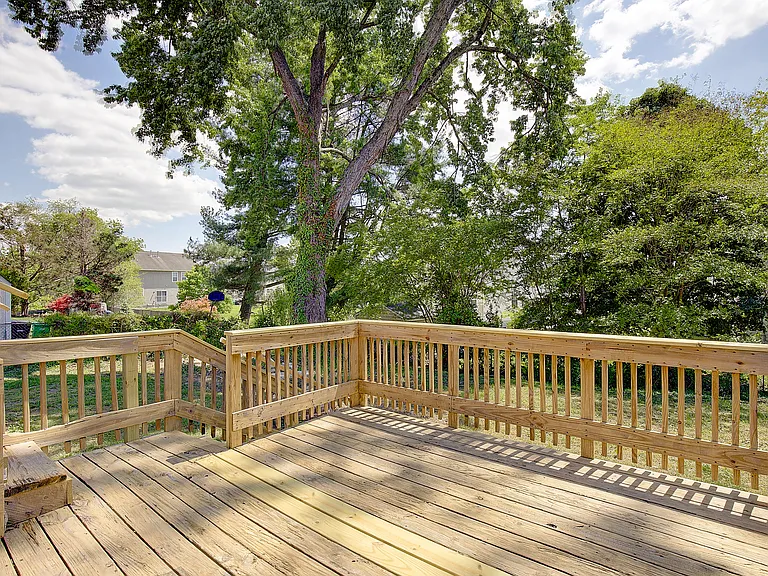 6417 Kaine Dr — Photo 49