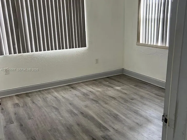 1322 SW 7th St #8 — Photo 7