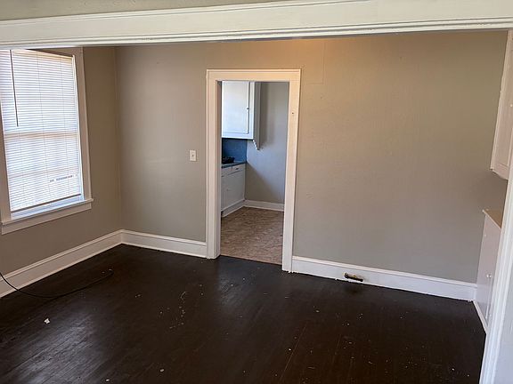 5th image of 141 Olive St