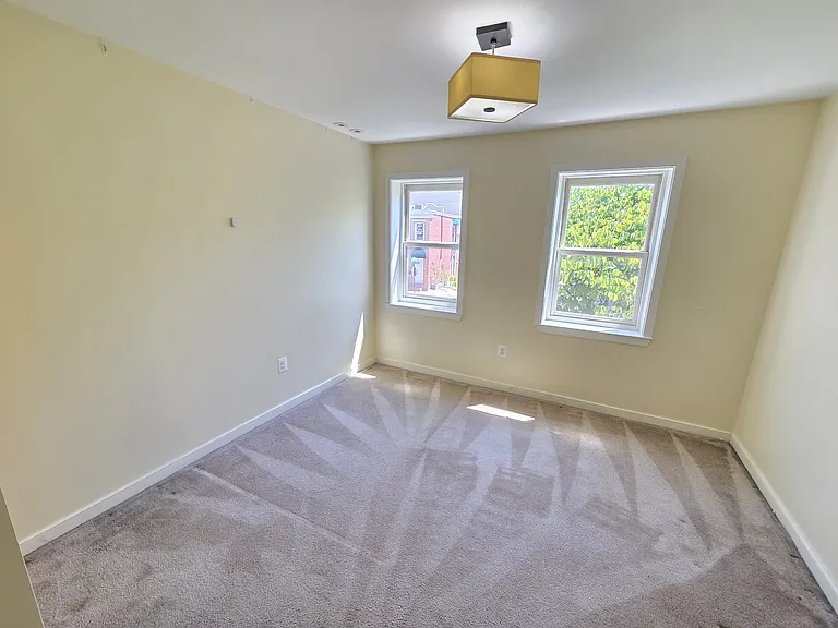 608 S Washington St — Photo 20