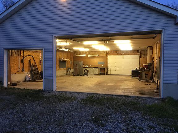 2nd image of 2600 Bruno Ave