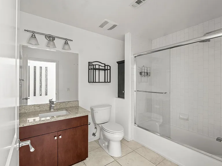 1901 S Victoria Ave #201 — Photo 24