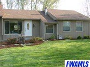 8109 N County Line Rd W, Churubusco, IN 46723