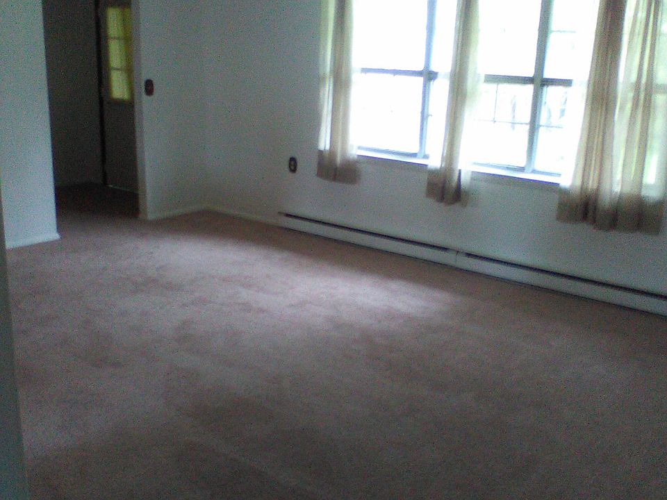 2nd image of 48C Sterling St
