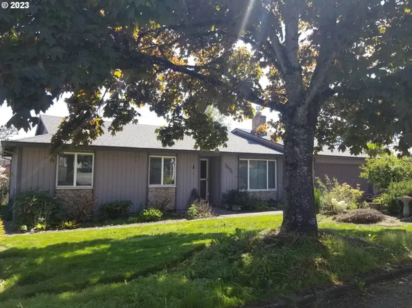 12174 SE Sunnycreek Ln, Clackamas, OR 97015
