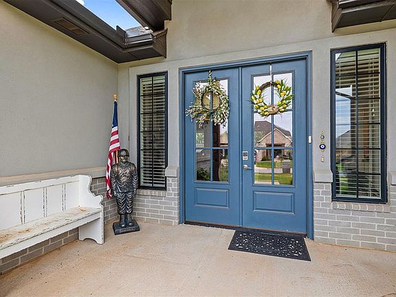 3rd image of 4813 Hambletonian Ln