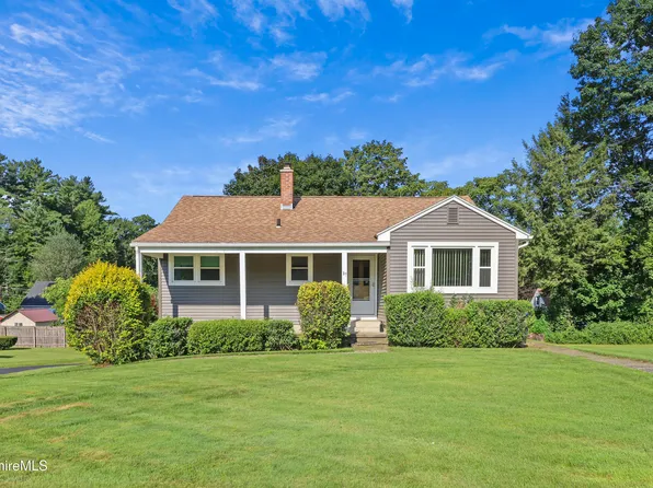 17 Howe Rd, Pittsfield, MA 01201