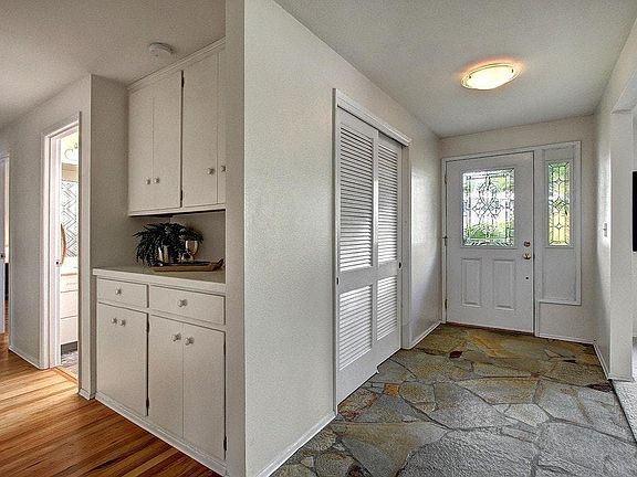 3rd image of 12609 SE 61st St