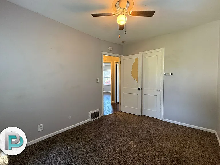1544 N Hampshire Ave — Photo 10