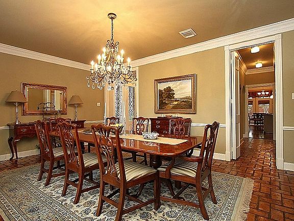 Elegant Dining Room with Beautiful Moldings