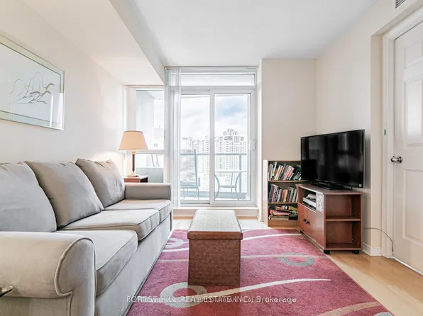 30 Harrison Garden Blvd #1501, Toronto, ON M2N 7A9