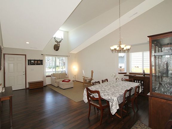 4th image of 8401 71st St NE
