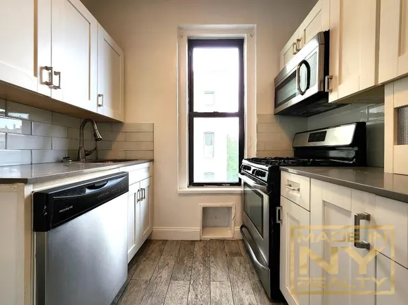 29-07 31st Avenue image 1 of 7