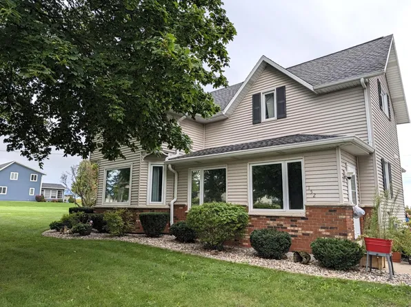152 Main St, Potter, WI 54160