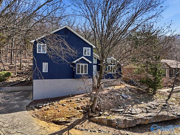 4th image of 2635 Gawain Rd SE