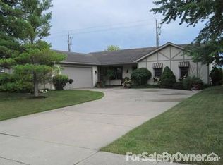 2528 White Hall Dr, Fort Wayne, IN