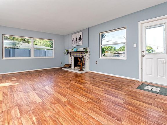 5th image of 1601 Picardy Cir