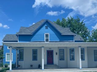 103 S West St #203, Lexington, IL 61753