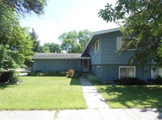 522 6th St N, Wahpeton, ND 58075