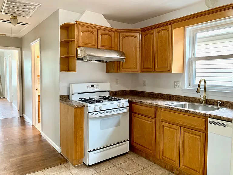 717 Jersey St #2 — Photo 5