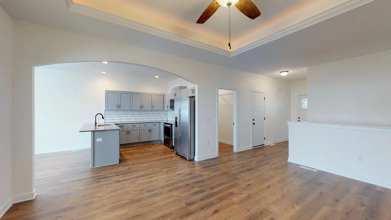 3 bed, 1650 sqft, $2,200 — Photo 2