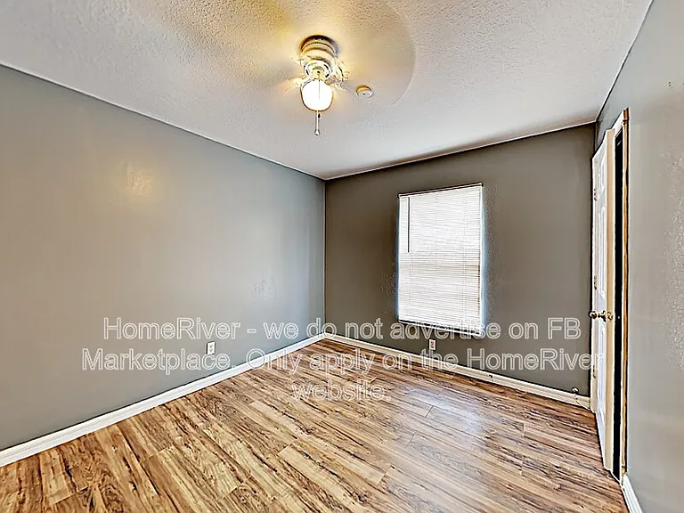 3519 N 10th St — Photo 13