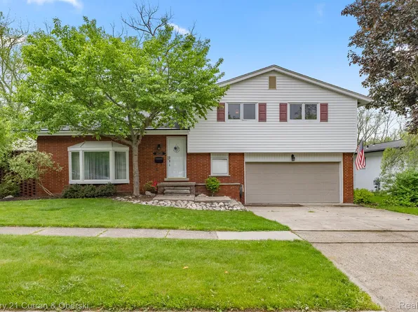 16220 Alpine Dr, Livonia, MI 48154