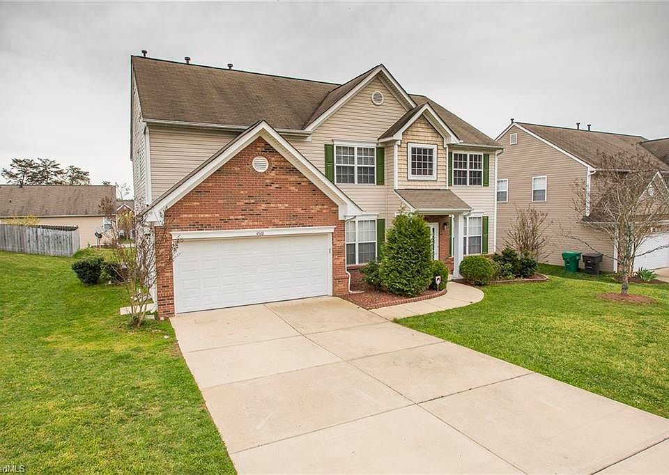 2nd image of 4568 Fairport Ct