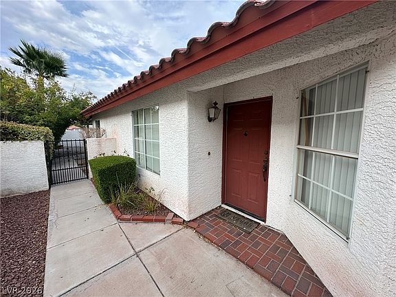 5th image of 9517 Echo Glen Dr