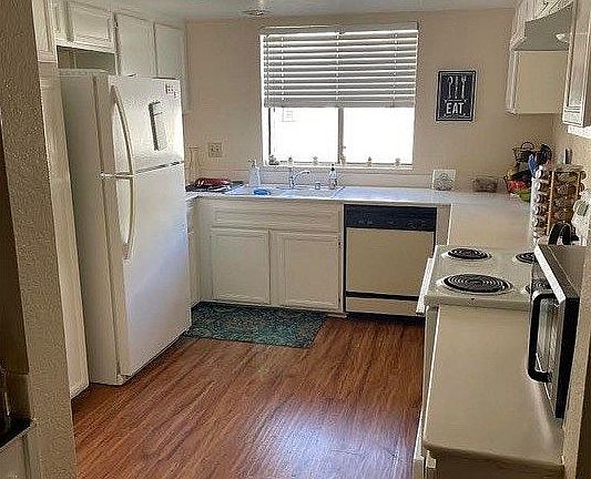3rd image of 4070 Mahaila Ave Unit B