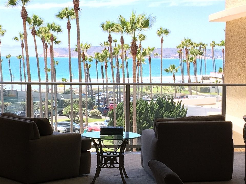 Walk into Panoramic Ocean and Pt Loma Views...
