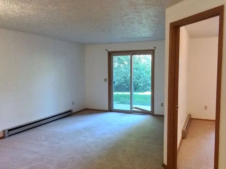 719 S Church Ave #13 — Photo 5
