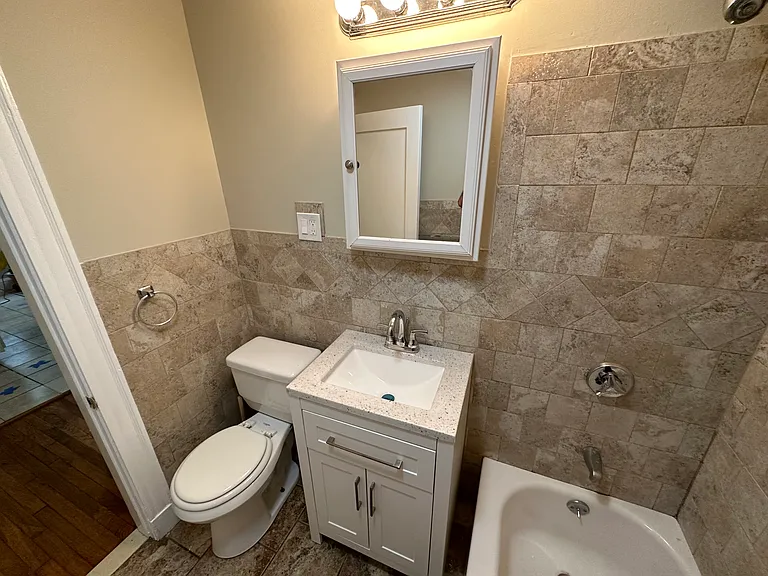 71 Seymour St #2 — Photo 6