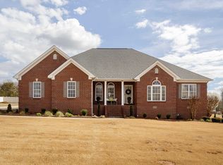 126 Meadow Ln, Russellville, AL 35653