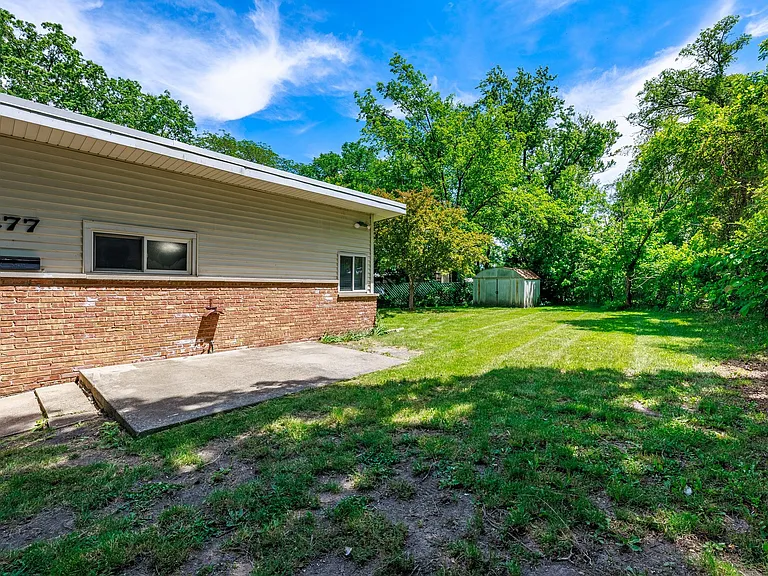 277 Somonauk St — Photo 18