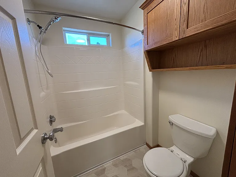 610 Maple St #MAIN — Photo 24