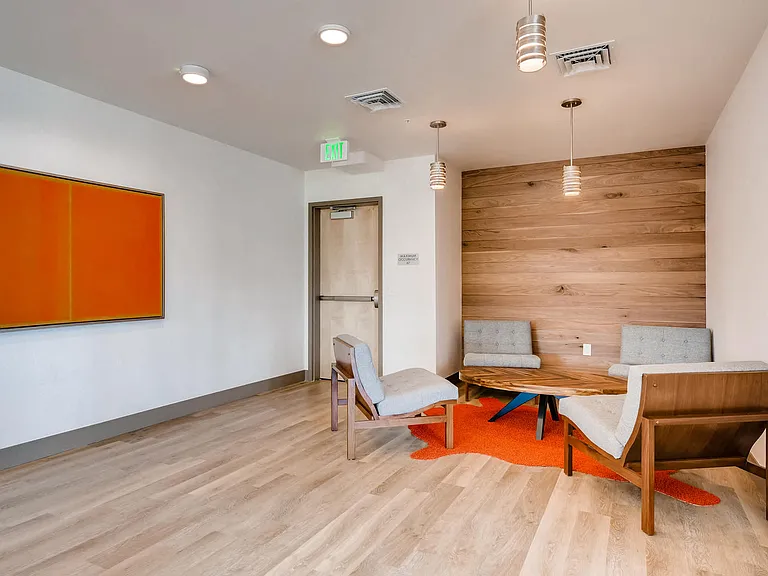 Broadway Lofts | Englewood, CO Apartments