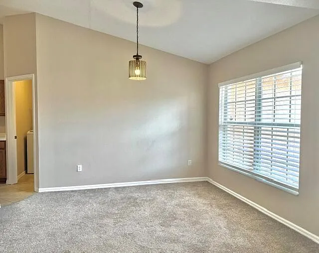 530 SW Butler Ave — Photo 10