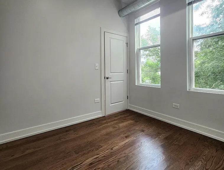 1444 W Erie St #3A — Photo 10