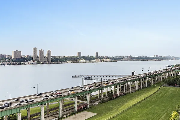 Sold by Nest Seekers International | media 7