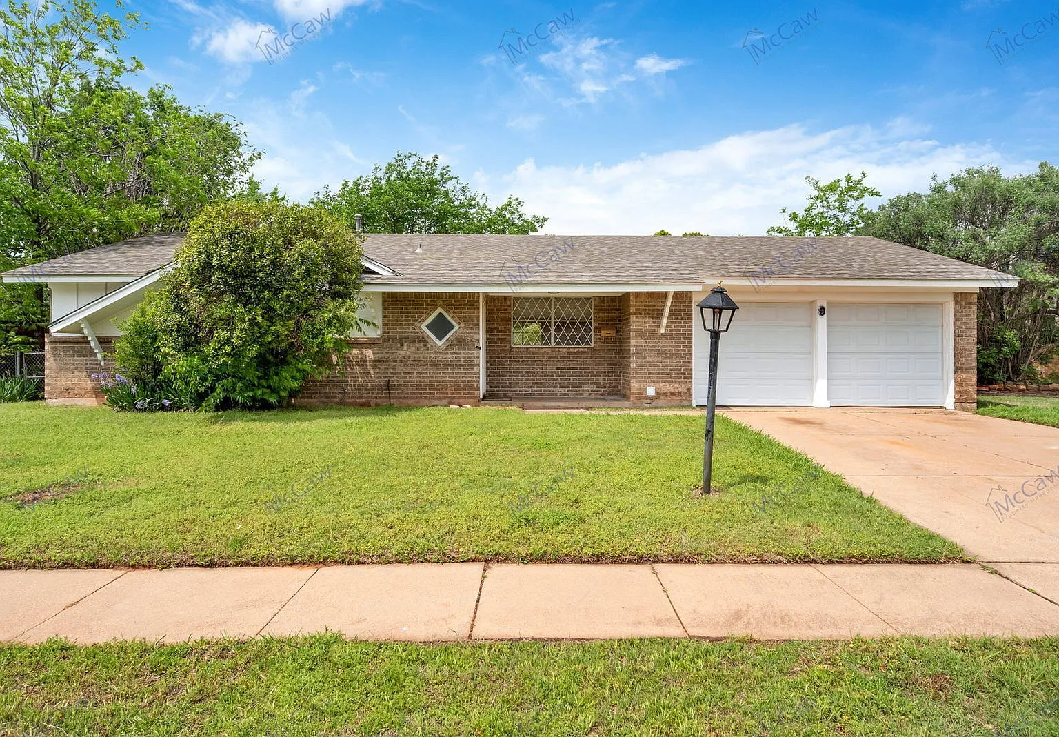 3 bed, 2.0 bath, 1350 sqft, $1,795 — Photo 1