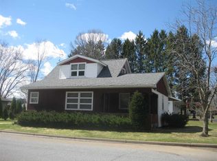 425 Altenberg Ave, Owen, WI 54460
