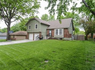 1900 E 151st Ter, Olathe, KS 66062