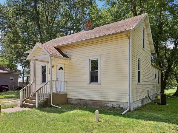 110 Colfax St, Mount Olive, IL 62069